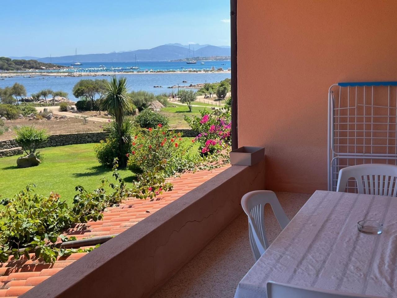 Residence Porto Coda Cavallo ซาน เตโอโดโร ภายนอก รูปภาพ