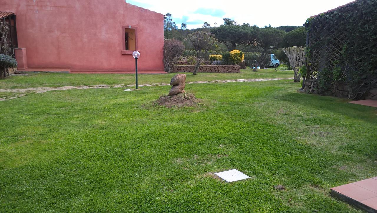 Residence Porto Coda Cavallo ซาน เตโอโดโร ภายนอก รูปภาพ