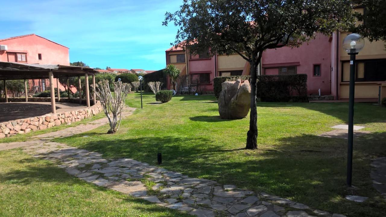 Residence Porto Coda Cavallo ซาน เตโอโดโร ภายนอก รูปภาพ
